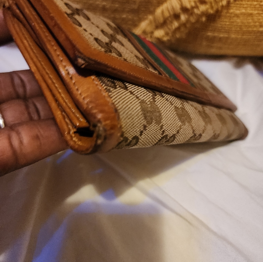 Gucci wallet